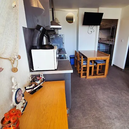 Les Cigales De La Place De La Liberation Apartment